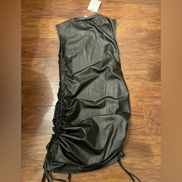 NWT Ramisu Faux Leather Cinch Dress Size S - Picture 4 of 4